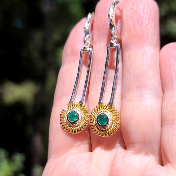 Green Onyx Sterling & 24k gold long STUNNING earrings ✨️ - Picture 5 of 9